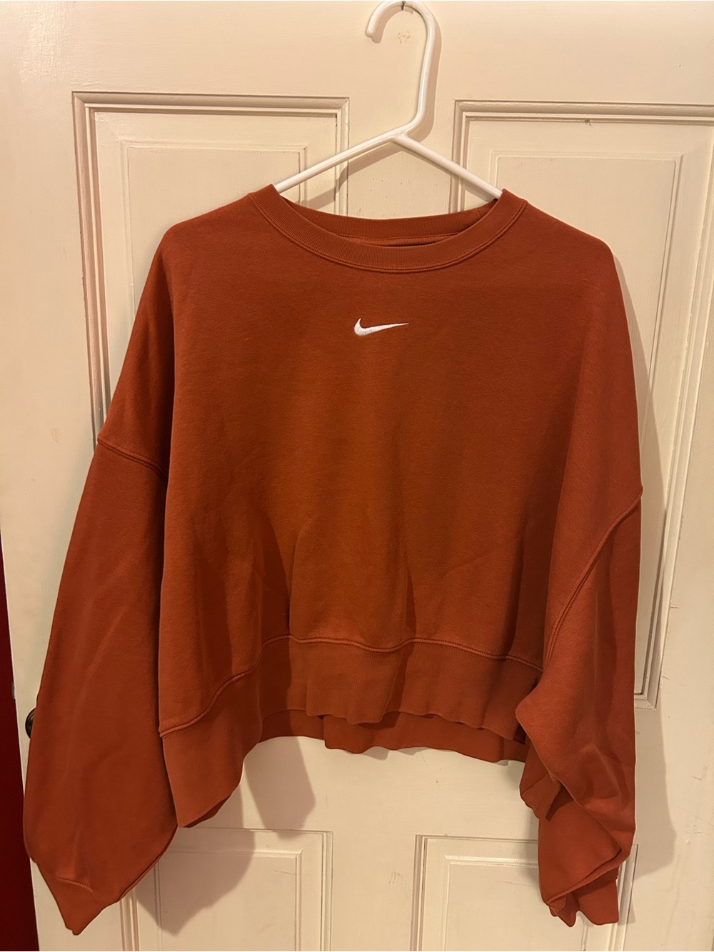 Nike Phoenix Women's Rust Cropped Crewneck Sweatshirt